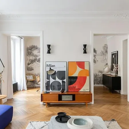 Parisian Paradise Haussmannian Haven Apartment *